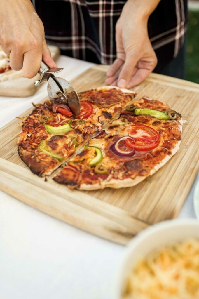Pizza aus dem Holzbackofen Wolfshöher Tonwerke